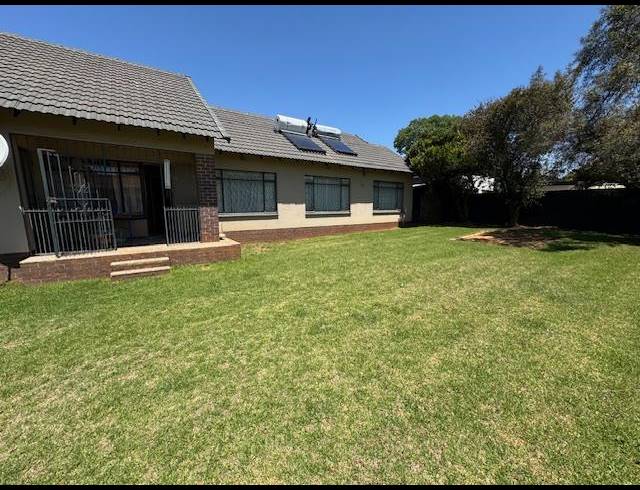 3 BEDROOM HOUSE FOR SALE IN BIRCHLEIGH